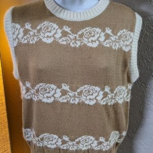 Vtg Sweater Bee Sweater Vest Size Medium.